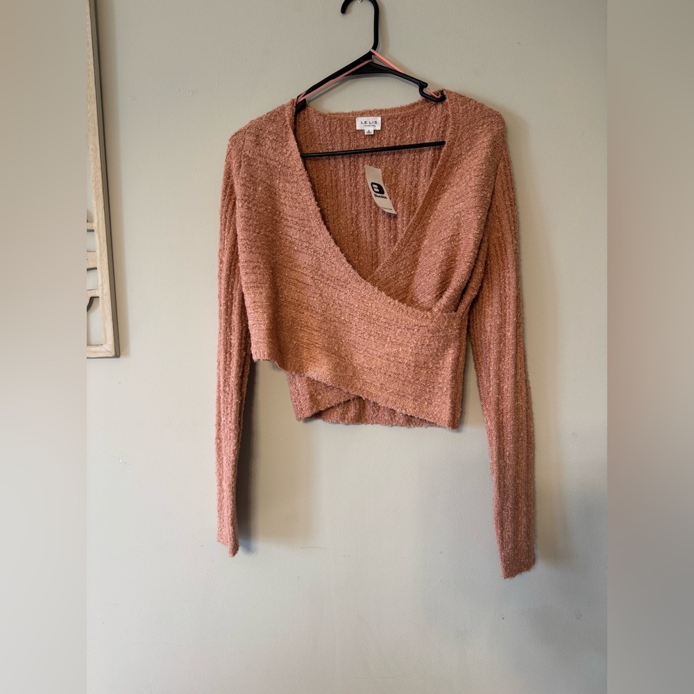 NWT BUCKLE
Le Lis Surplice Cropped Sweater - Picture 5 of 9